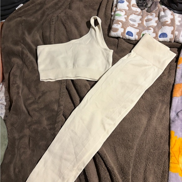 Cream Ribbed Lounge Set - Picture 2 of 6